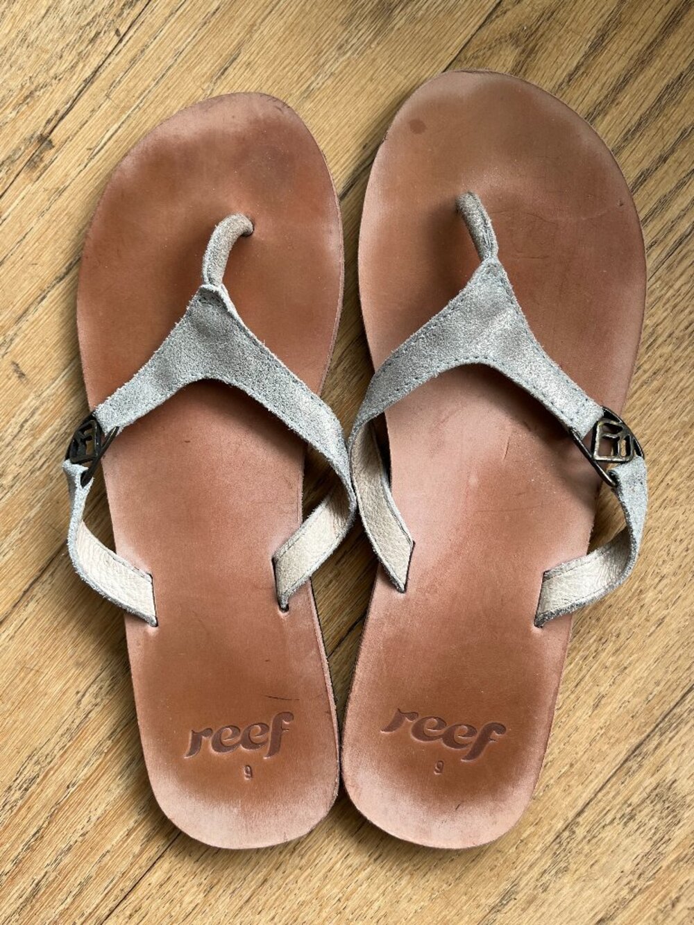Reef Metallic Leather Flip Flop Sandals, Like New Size 9